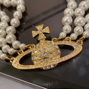 *SOLD* Vivienne Westwood | Three Row Pearl Bas Relief Choker